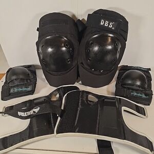 Black Rollerblade In-line Skate Knee Elbow & Wrist Guards M Size